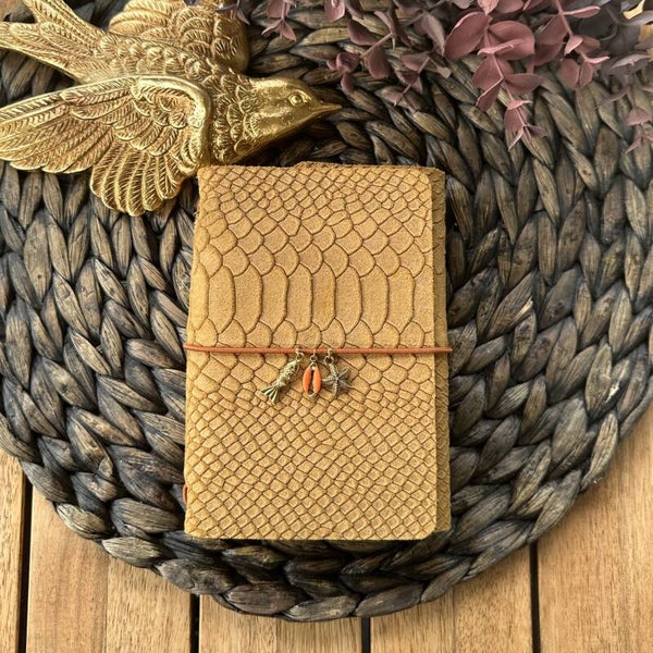 Mon petit carnet cuir suédé impression python camel