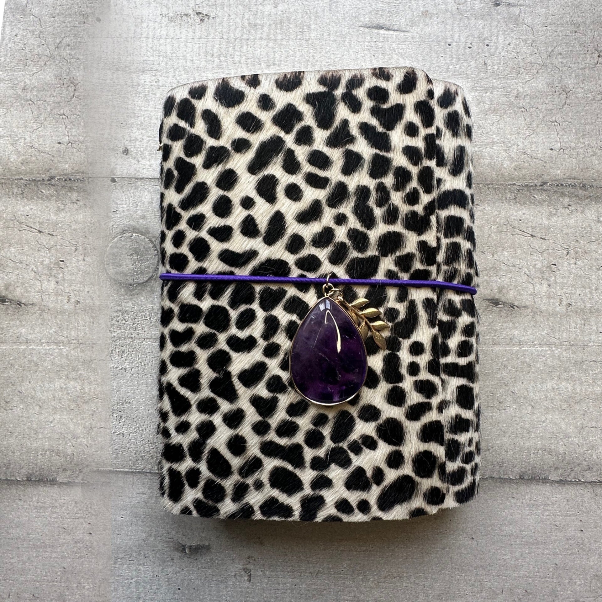 Mon petit carnet cuir poils guépard blanc/noir