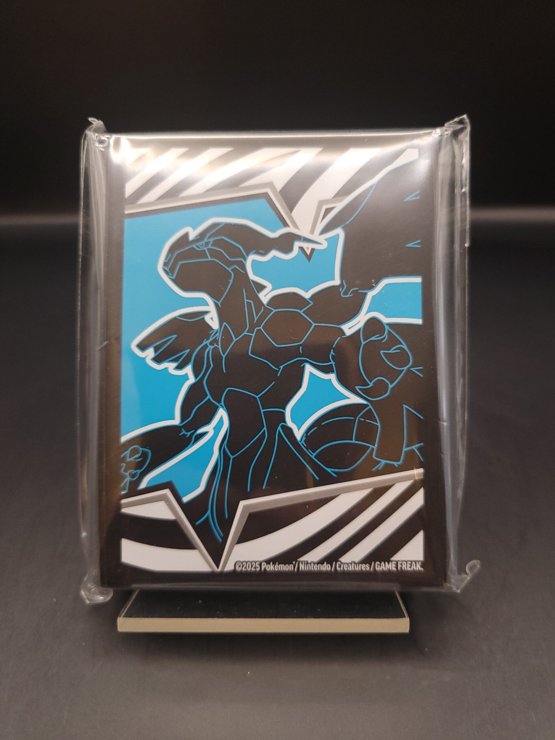 Black Bolt Zekrom Sleeves