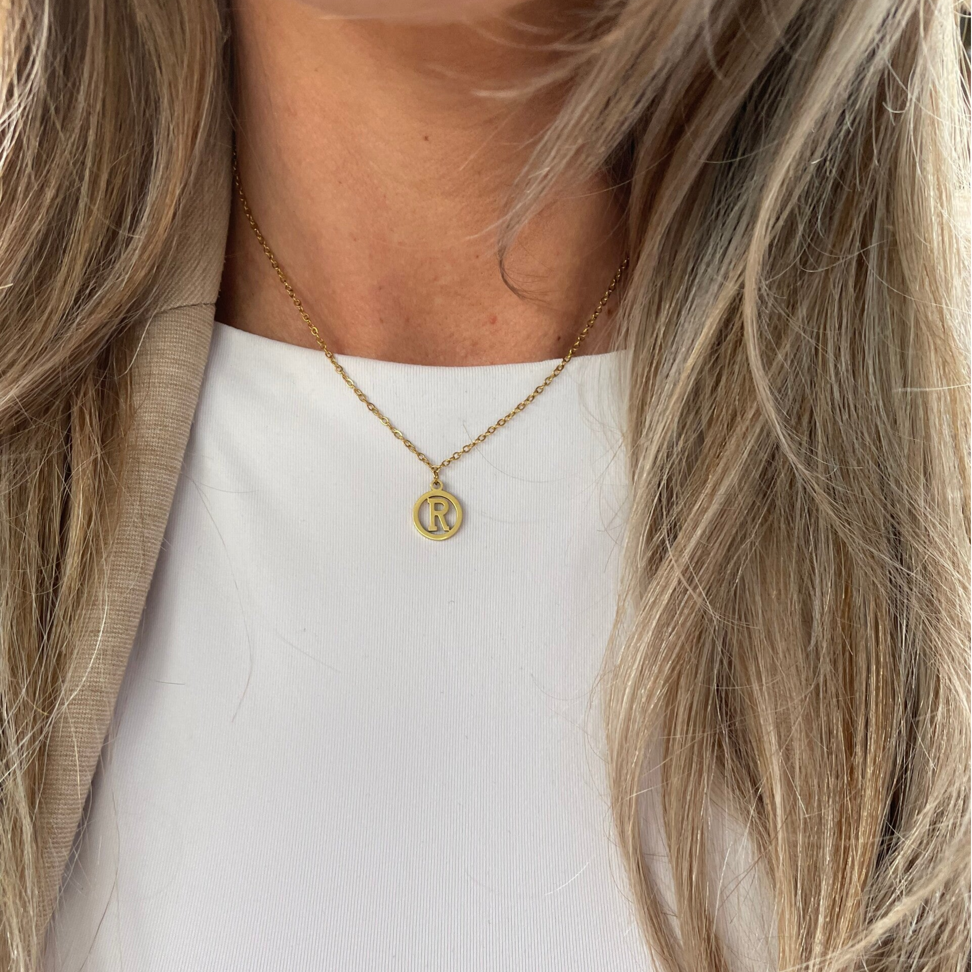 Love on me - 1 initiaal