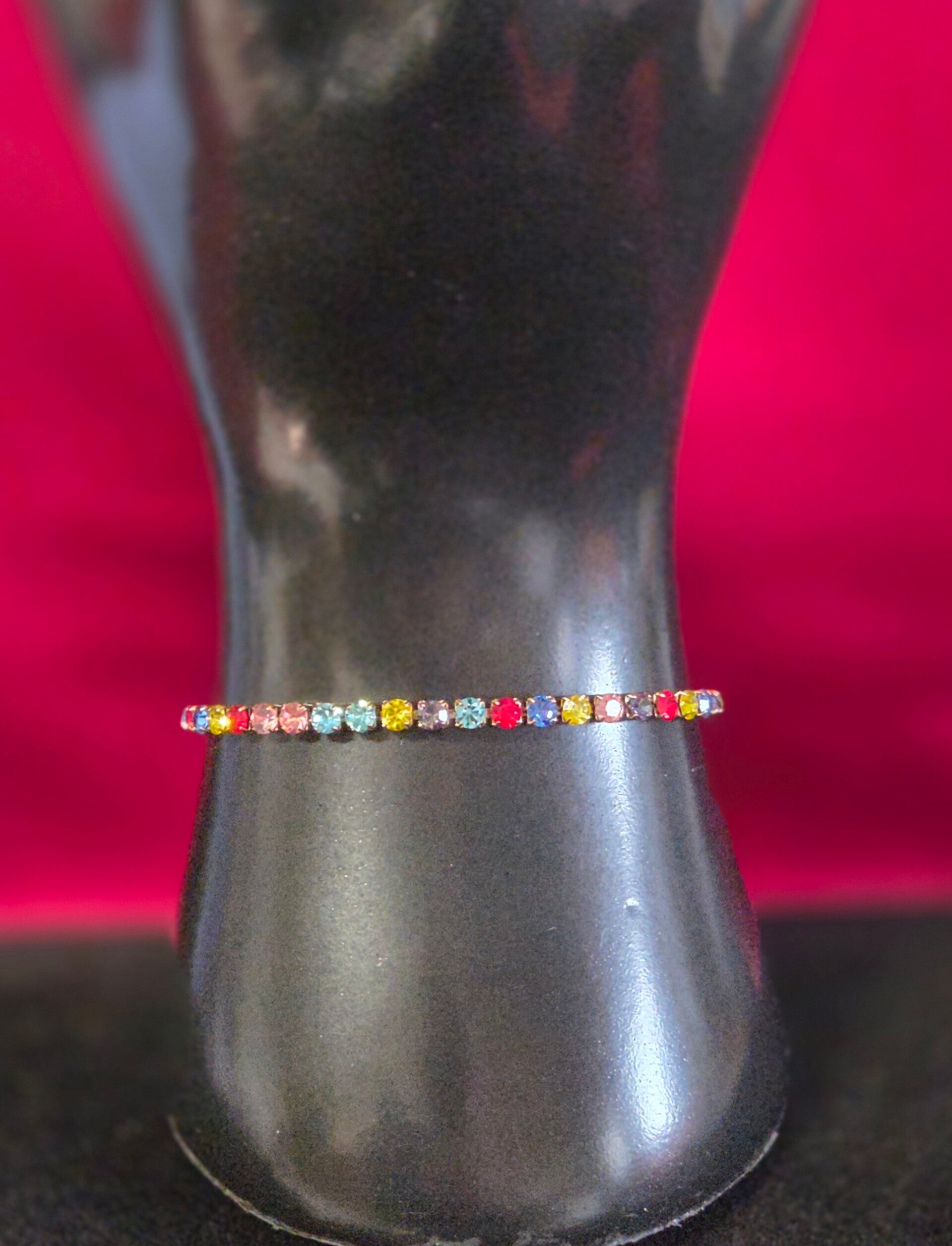 Armbänder mit unterschiedlichen farben - gold