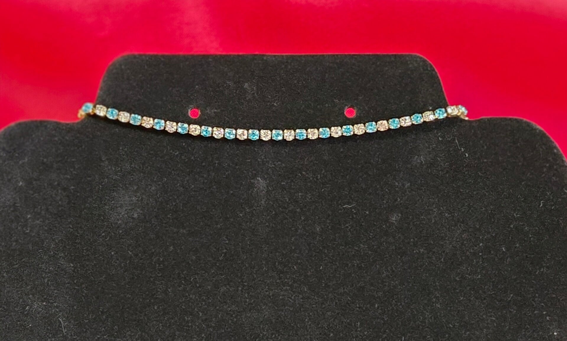 Kette mit weiß/hellblauen Steinen - gold - 304 Edelstahl