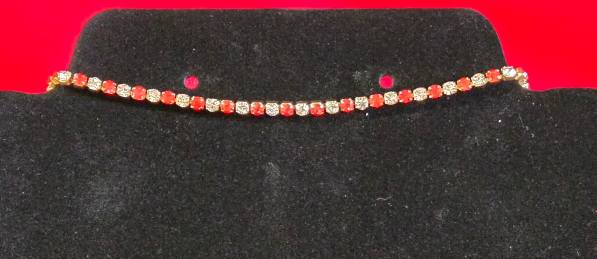 Mette mit Rot/weißen Steinen - gold - 304 Edelstahl