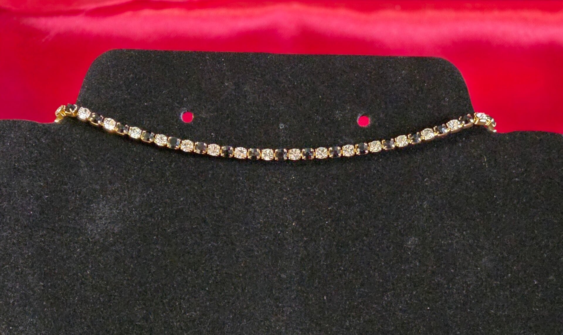 Kette mir schwarzen/weißen Steinen - gold 304 Edelstahl