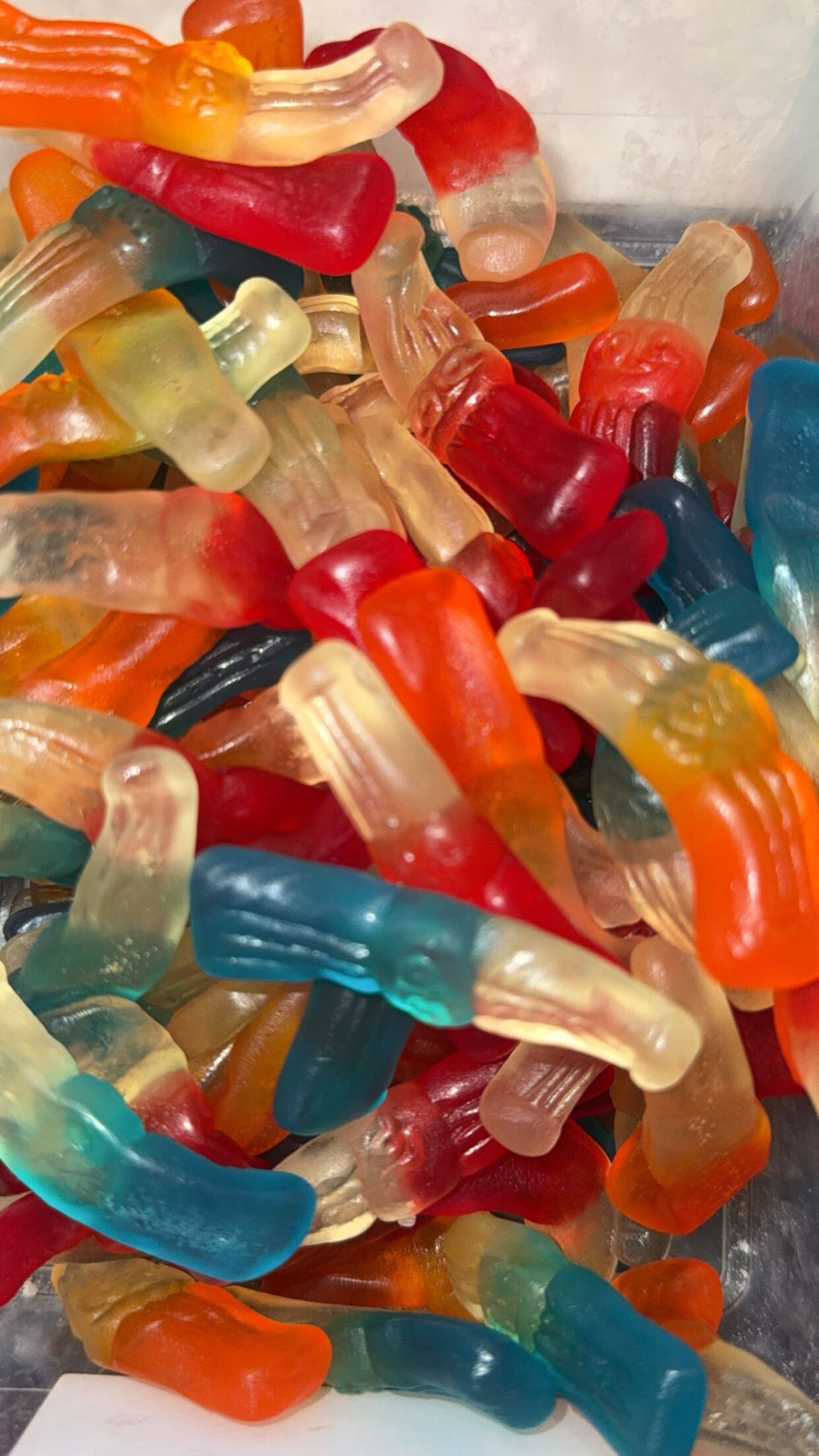 Bouteille multicolore transparente
