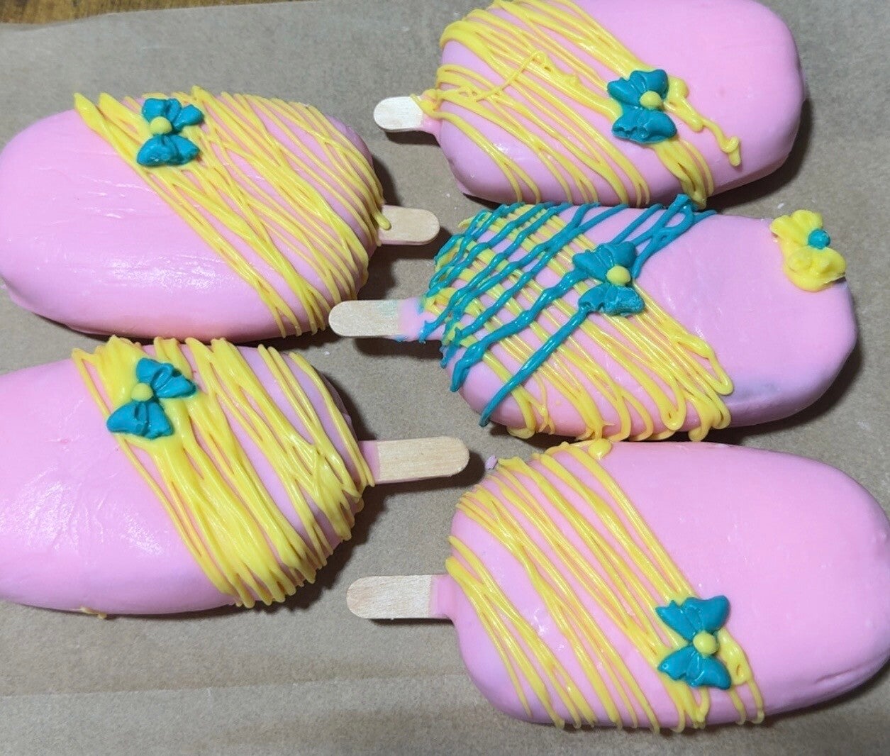 Cakesicles