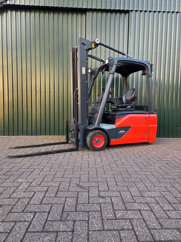 Linde E16L-02 Elektrische Heftruck BJ2017 Triplex Sideshift 3700 uur!