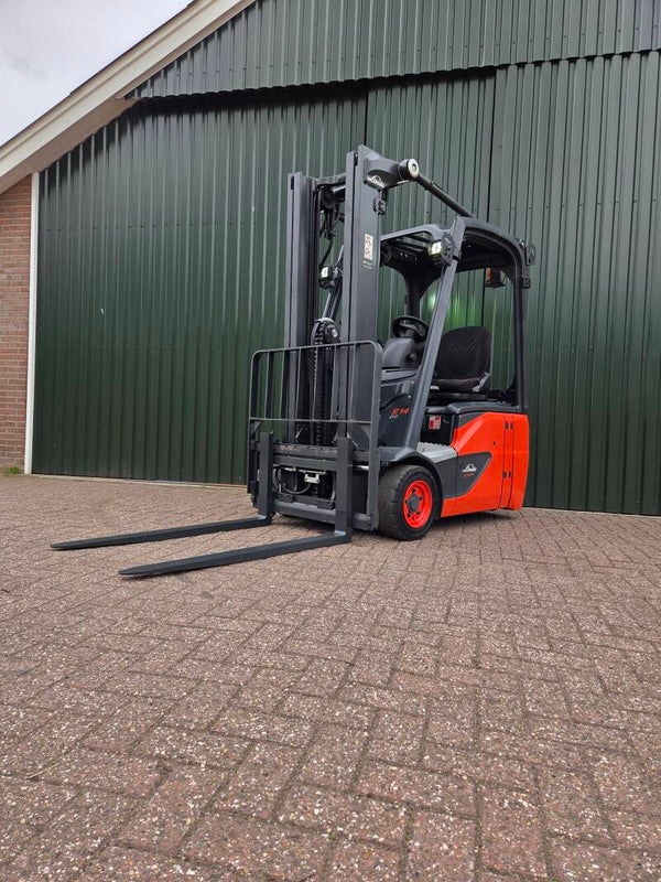 Linde E14-02 Elektrische Heftruck BJ 2020 Triplex Sideshift 3400 uur!