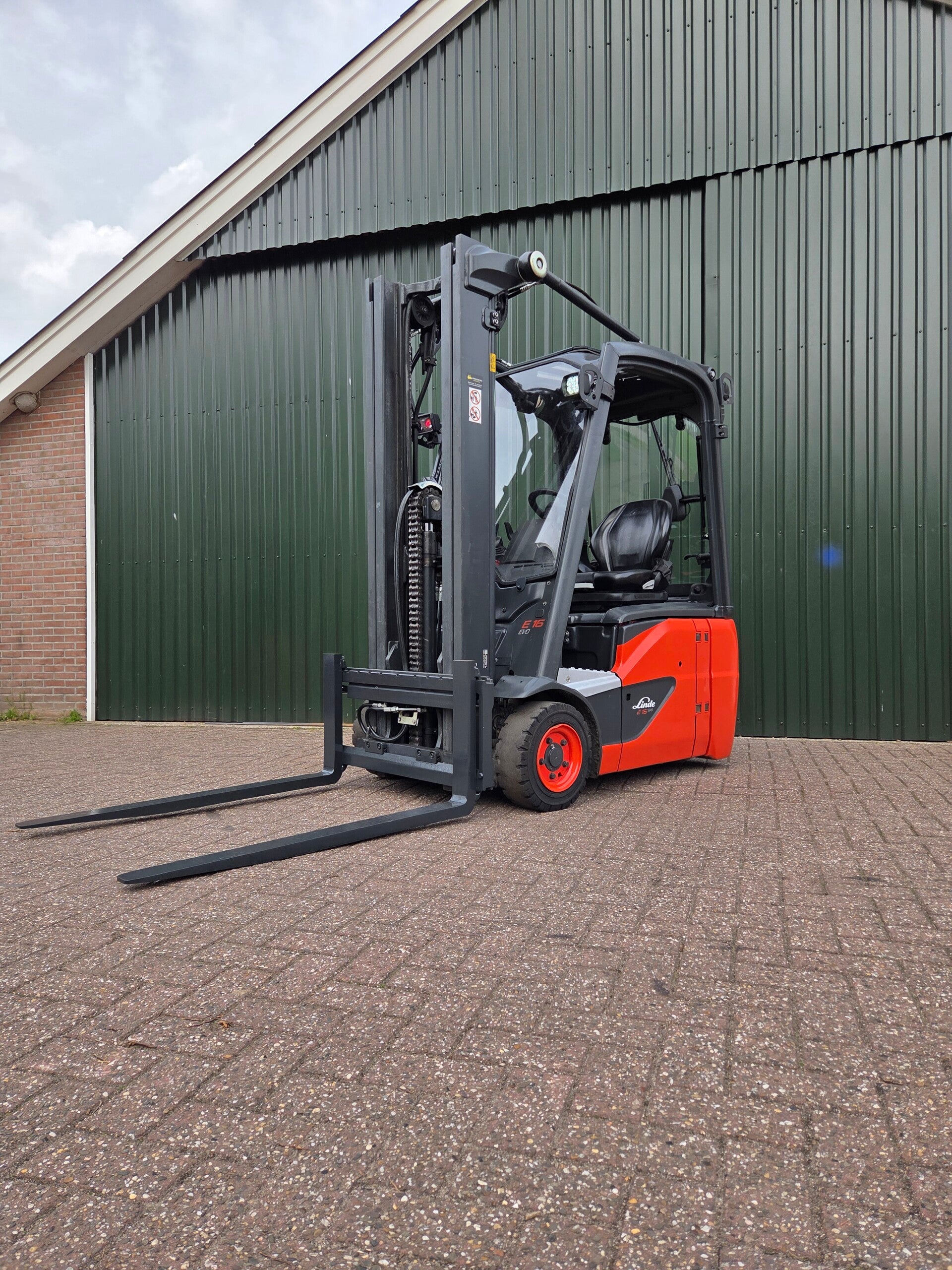 Linde E16 Elektrische Heftruck BJ 2018 Triplex Sideshift