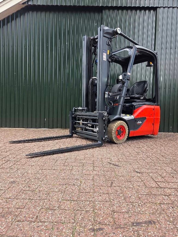 Linde E16 Elektrische Heftruck BJ 2019 Triplex Spreider Shift & 2076 uur!