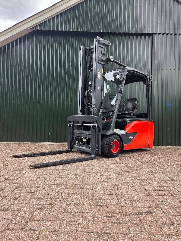 Linde E20L-02 Elektrische Heftruck BJ 2019 Triplex Spreider Sideshift 4425 uur!