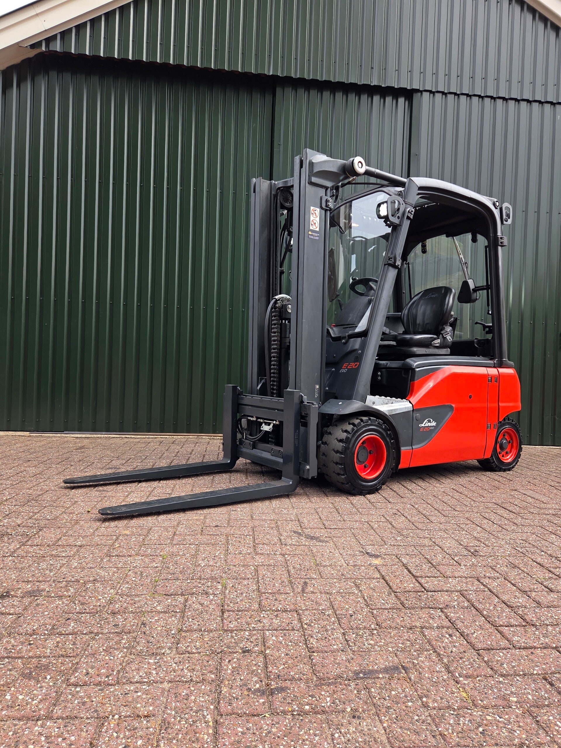 Linde E20PL-02 Elektrische Heftruck BJ 2019 Triplex Sideshift 3100 uur!