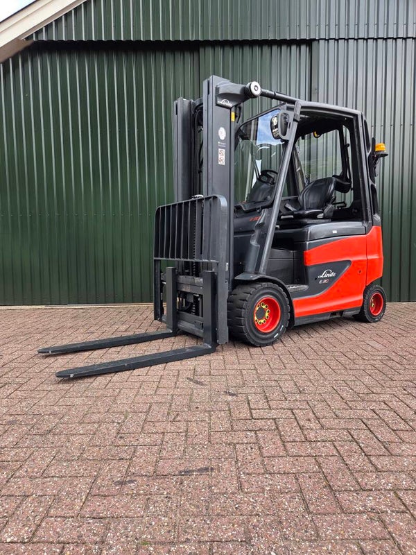Linde E30H-01 Elektrische Heftruck BJ 2018 Triplex Sideshift 2100 uur!