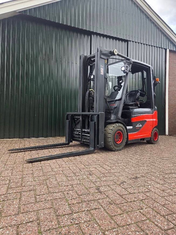 Linde E25-01 Elektrische Heftruck BJ 2017 Triplex, Spreider, Sideshift, 2035 uur!