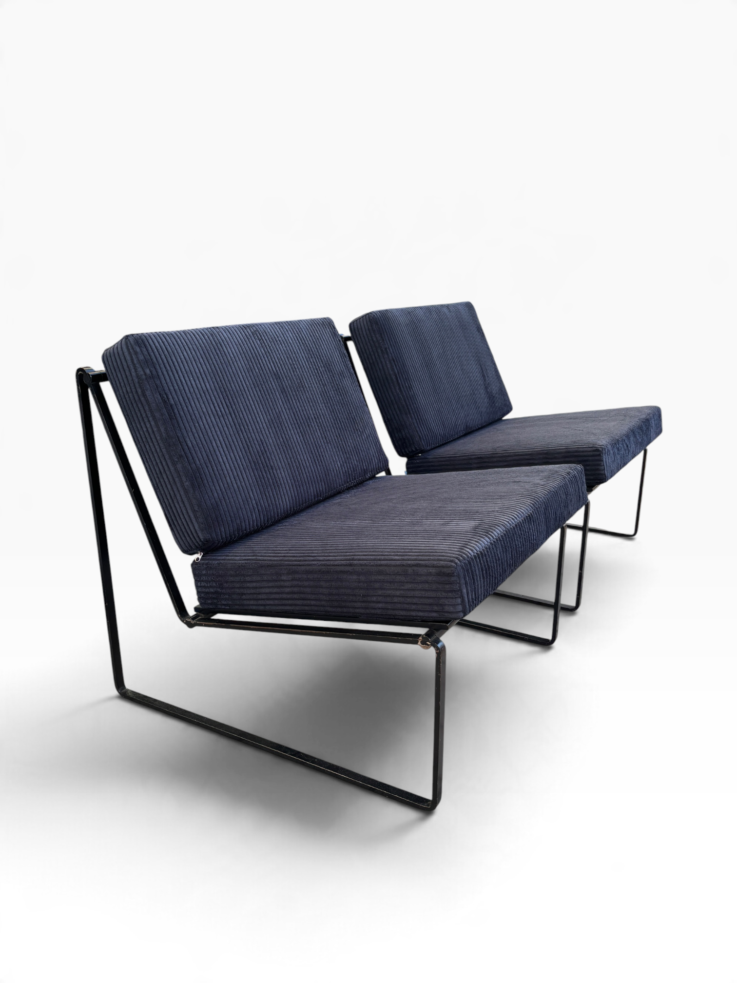 Set of 2 easy chairs "024" by Kho Liang Ie for Artifort, 1960s