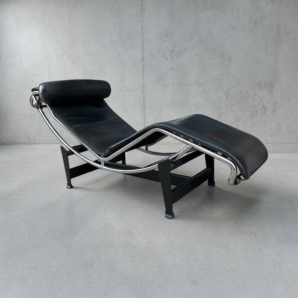 LC4 Cassina, Lecorbusier chaise longue
