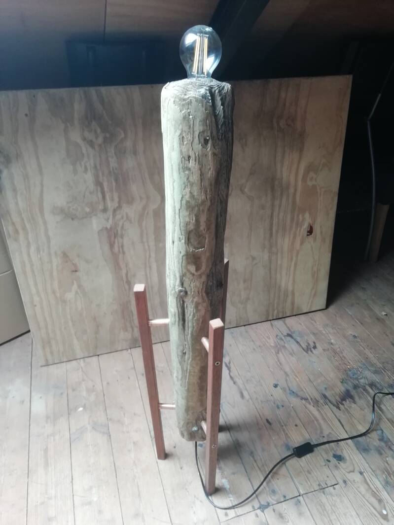 3poot Led lamp hoog model