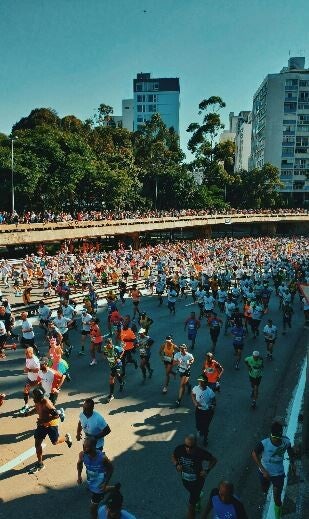 Coureurs en coaching participant à un marathon
