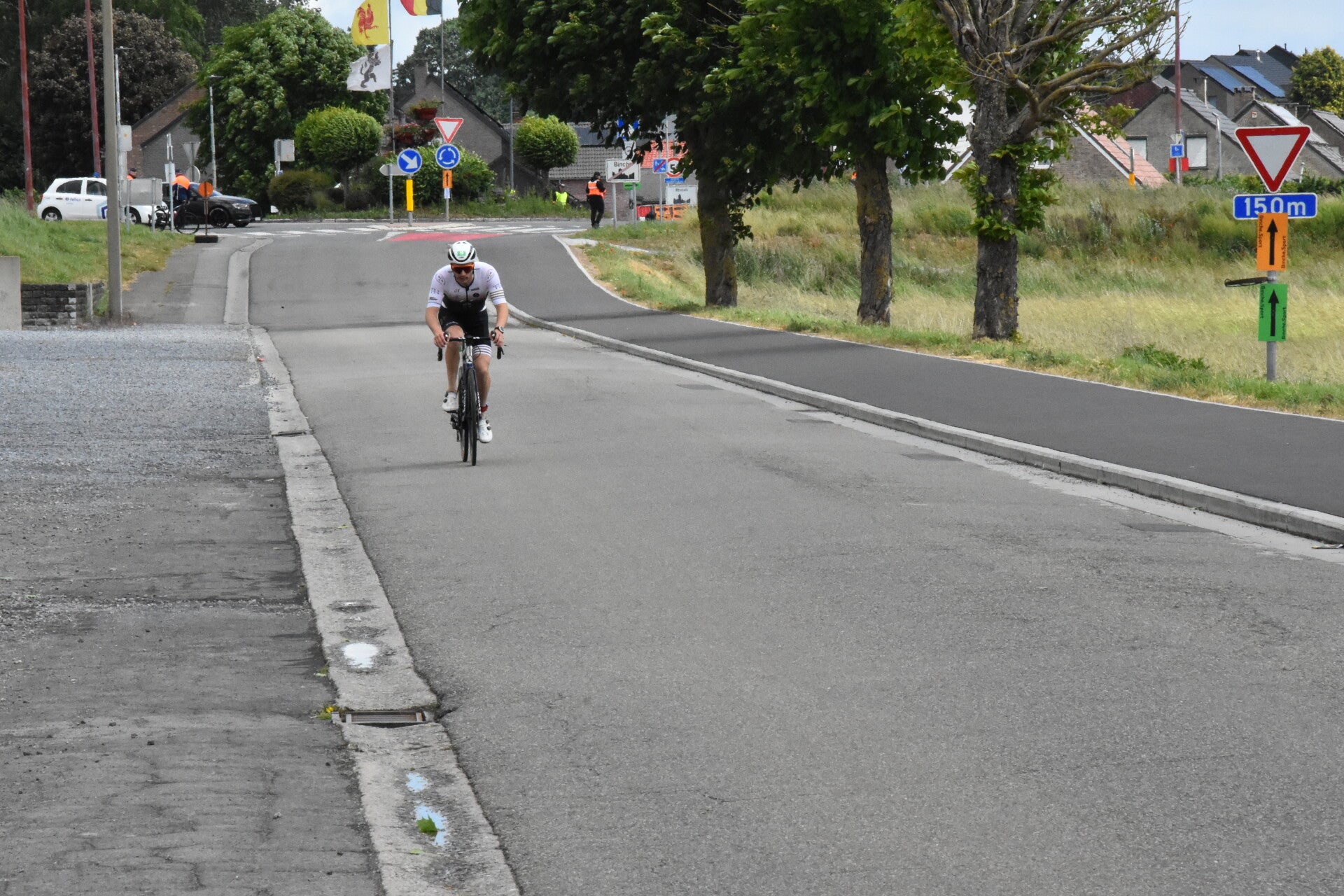 Coach sur le parcours vélo du Triathlon de Binche