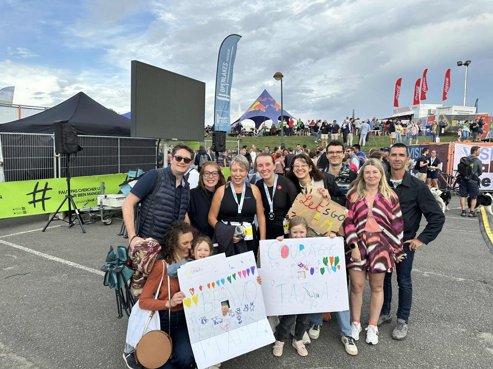 Triathlètes en coaching et leurs supporters