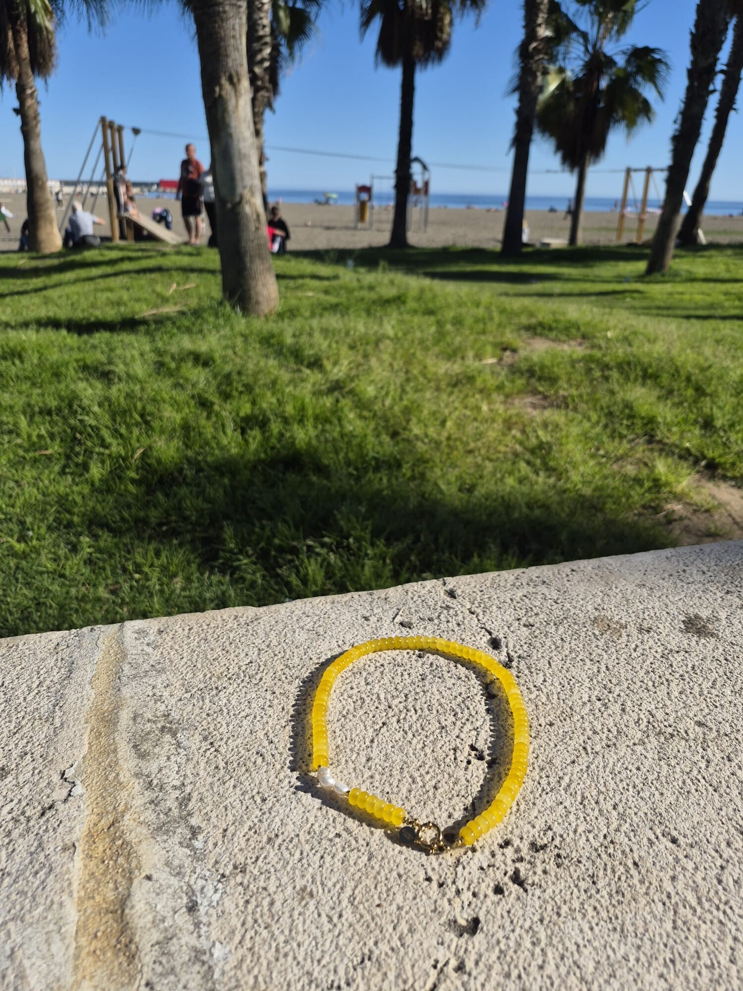 Soleil Pearl necklace - gele kralenketting