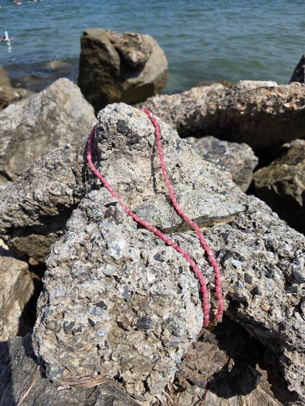 Rose Whisper Necklace - Natuurstenen Ketting