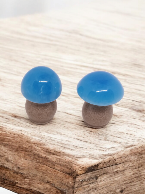 2 kleine Pilze aus Sand blau/marmoriert