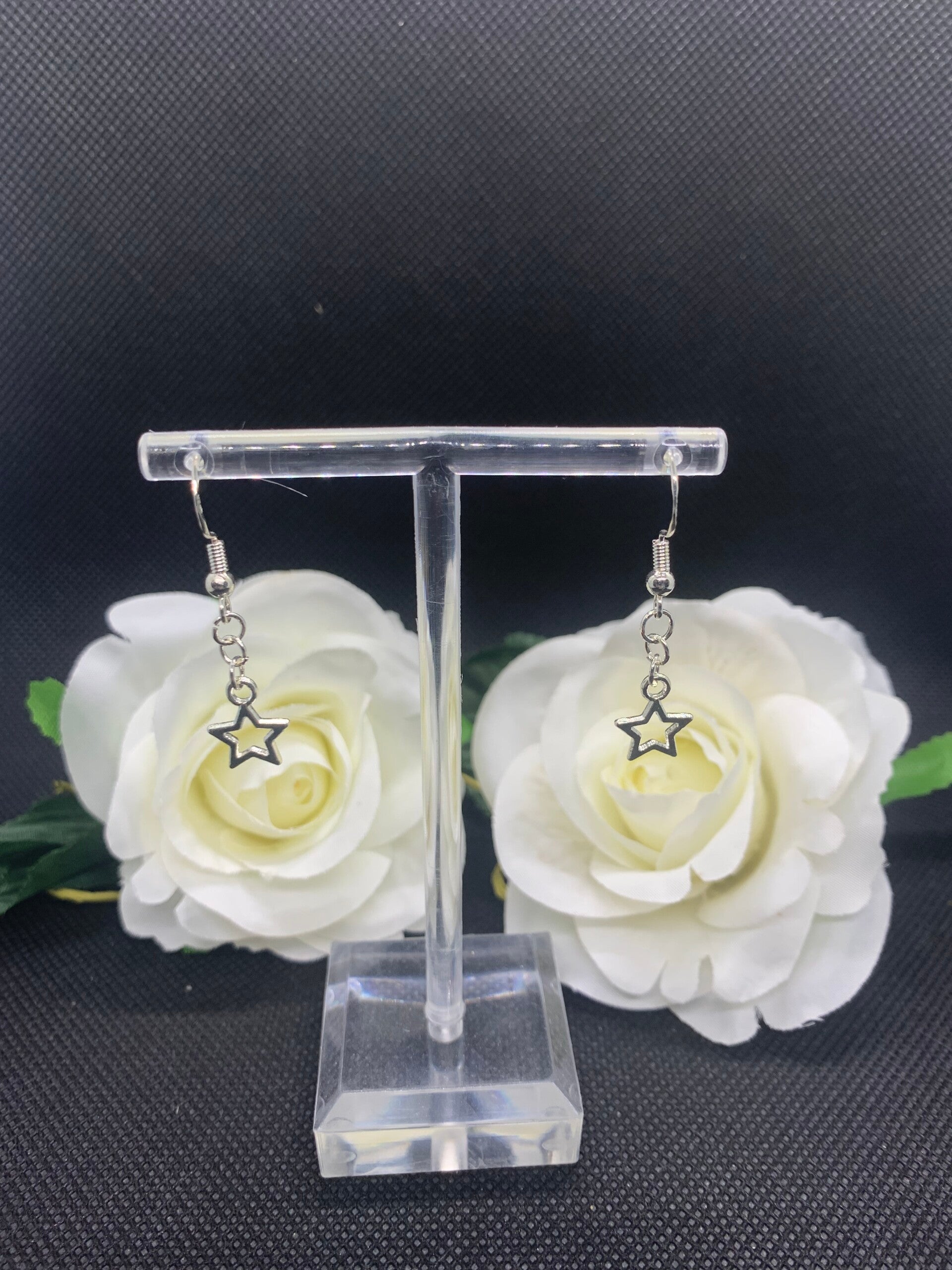 Ohrring mit kleinen Sternen