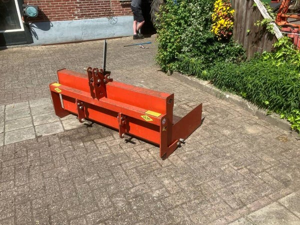 Nette Hekamp grondbak  1.50m breed  kan kiepen