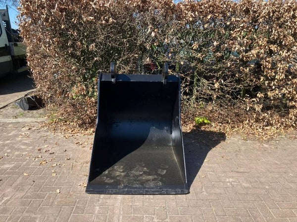 Nette Beco dieplepel  cw3 aansluiting  840Liter inhoud  1m breed