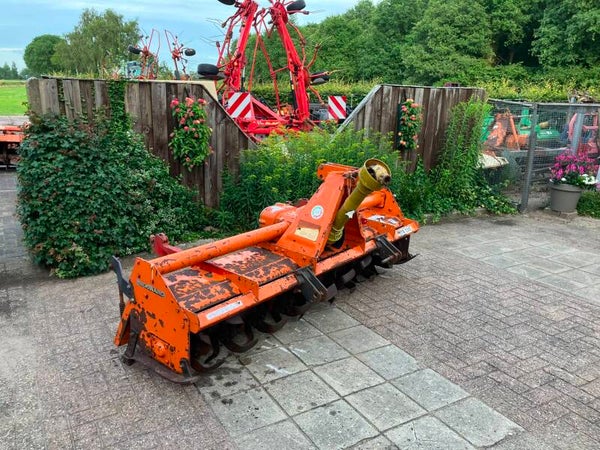 MARGE Nette Pegoraro 230 grondfrees  2.30m werkbreedte  draait goed  goede messen