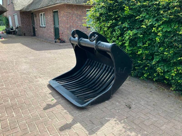 Verachtert puinbak  cw3 Aansluiting  1.40m breed