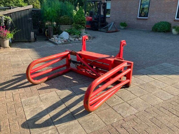 Nette balenklem  met Volvo L60 / L70 aansluiting  klembereik 75 / 2.15 m