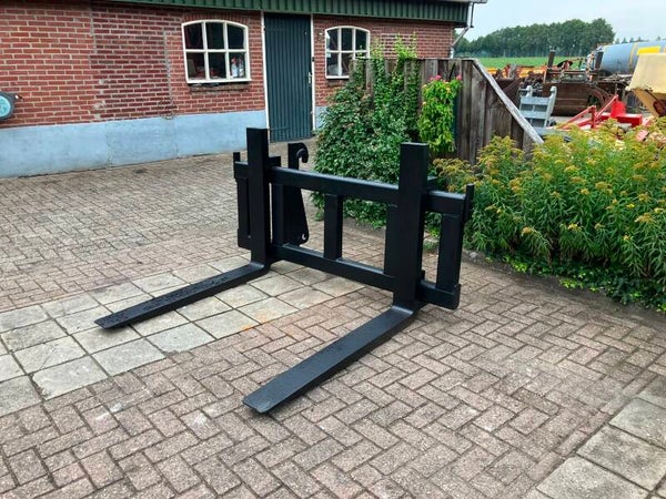 Shovel palletvorken  Volvo L60/L70 aansluiting  bord breedte 1.90m lepellengte 1.25m