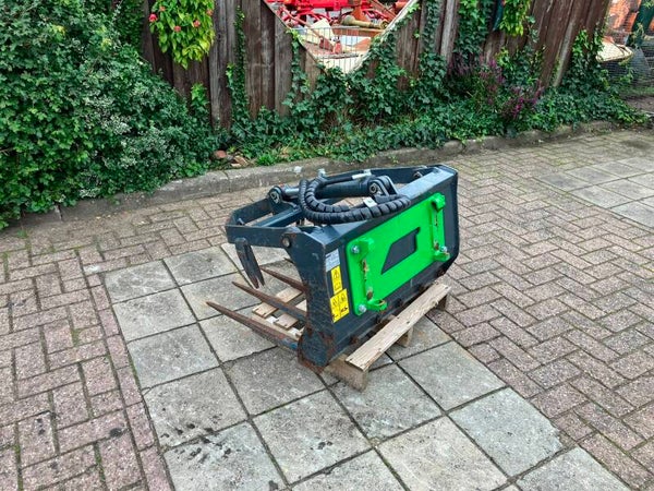 MARGE Avant mestgrijper 90 cm breed  Avant aansluiting