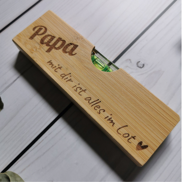 Flaschenöffner mit Wasserwaage "Mit Papa alles im Lot"