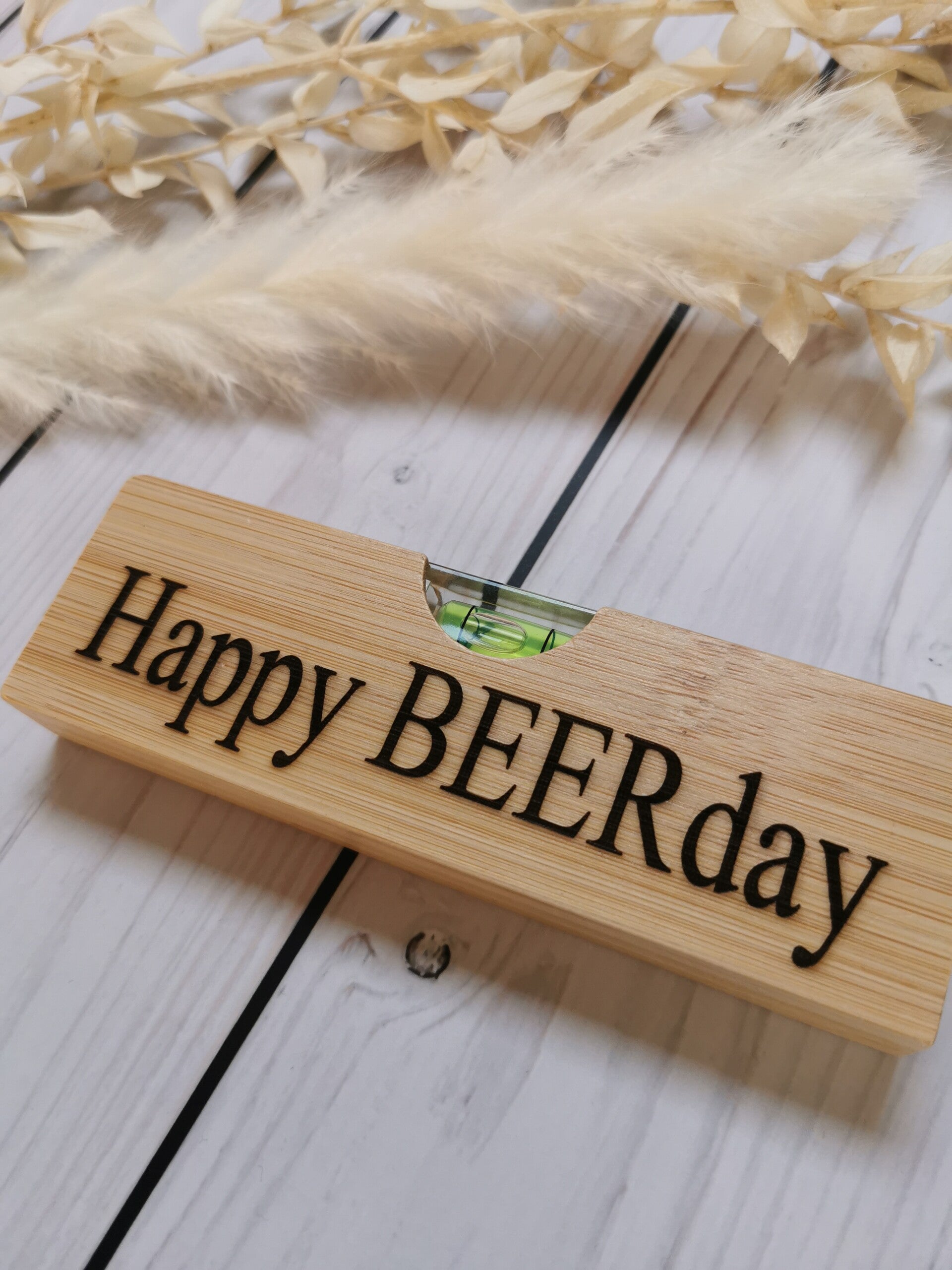Flaschenöffner mit Wasserwaage "Happy BEERday"