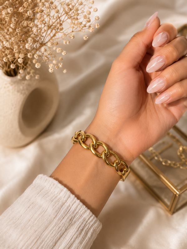 Golden Bold Chain Bangle