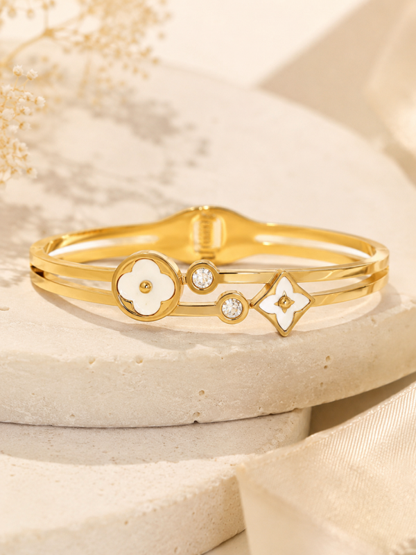 Golden Pearl Clover Bangle