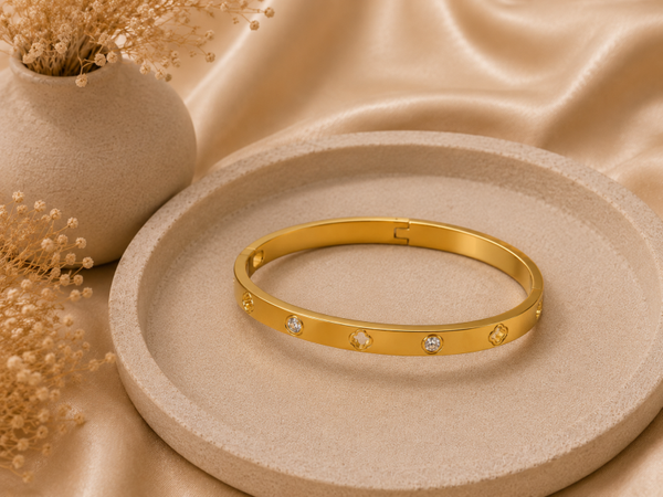 Golden Clover Spark Bangle