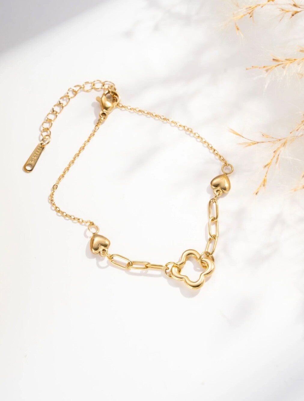Golden Clover Hearts Armband