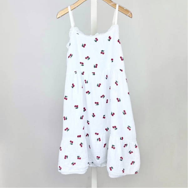 Robe cerise a bretelles