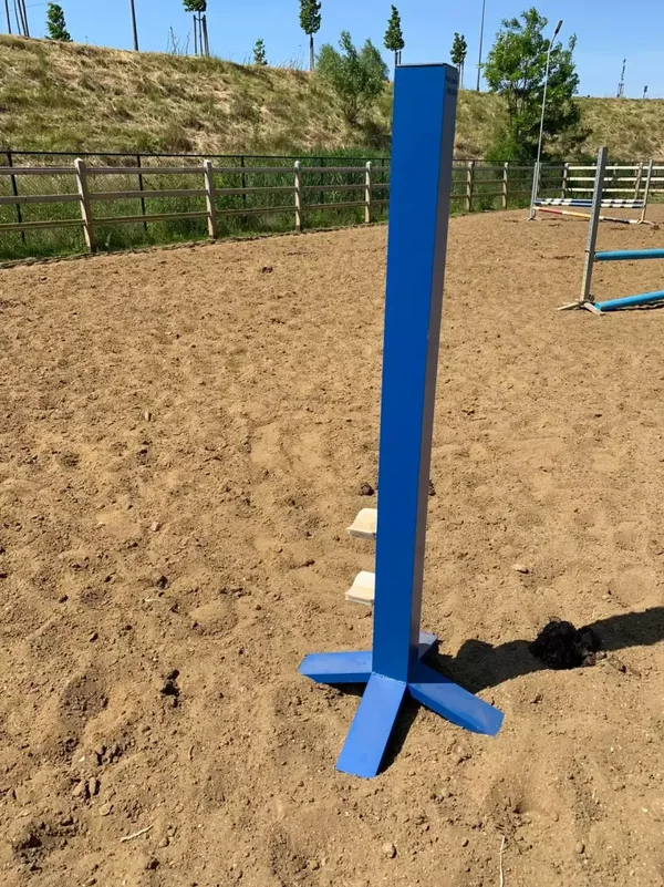 2 staanders gelakt