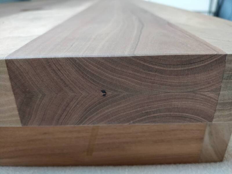 gespiegeld houtnerf detail