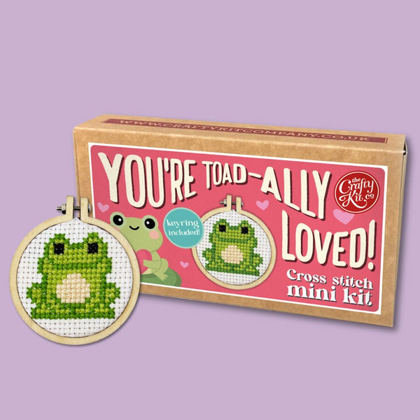 Borduurpakket Matchbox - You're Toad-ally Loved! - The Crafty Kit Company