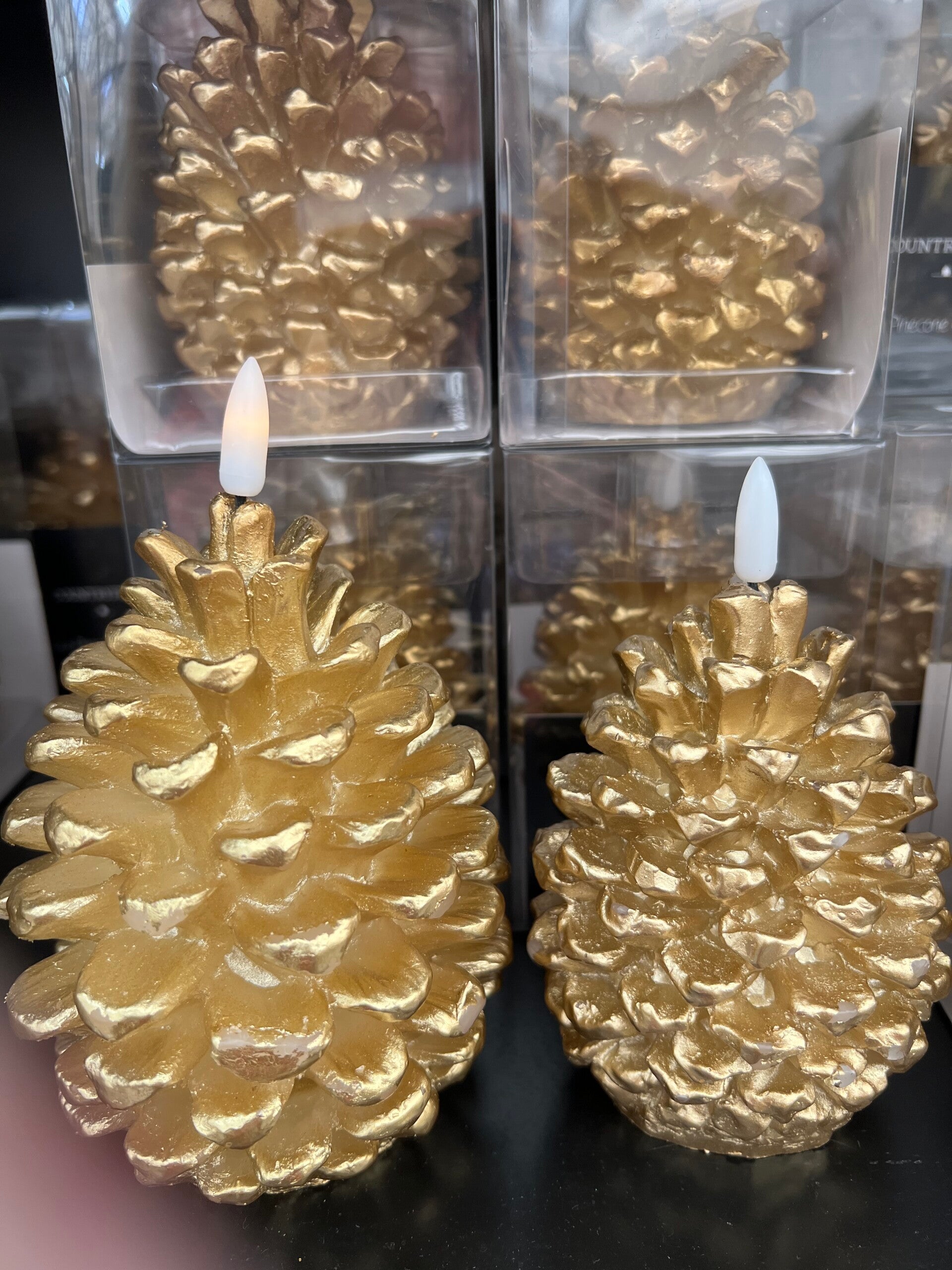 Dennenappel kaars - Goud en Zwart - 2 afmetingen