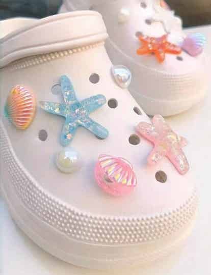 Crocs bedel Parel, zeester en schelp