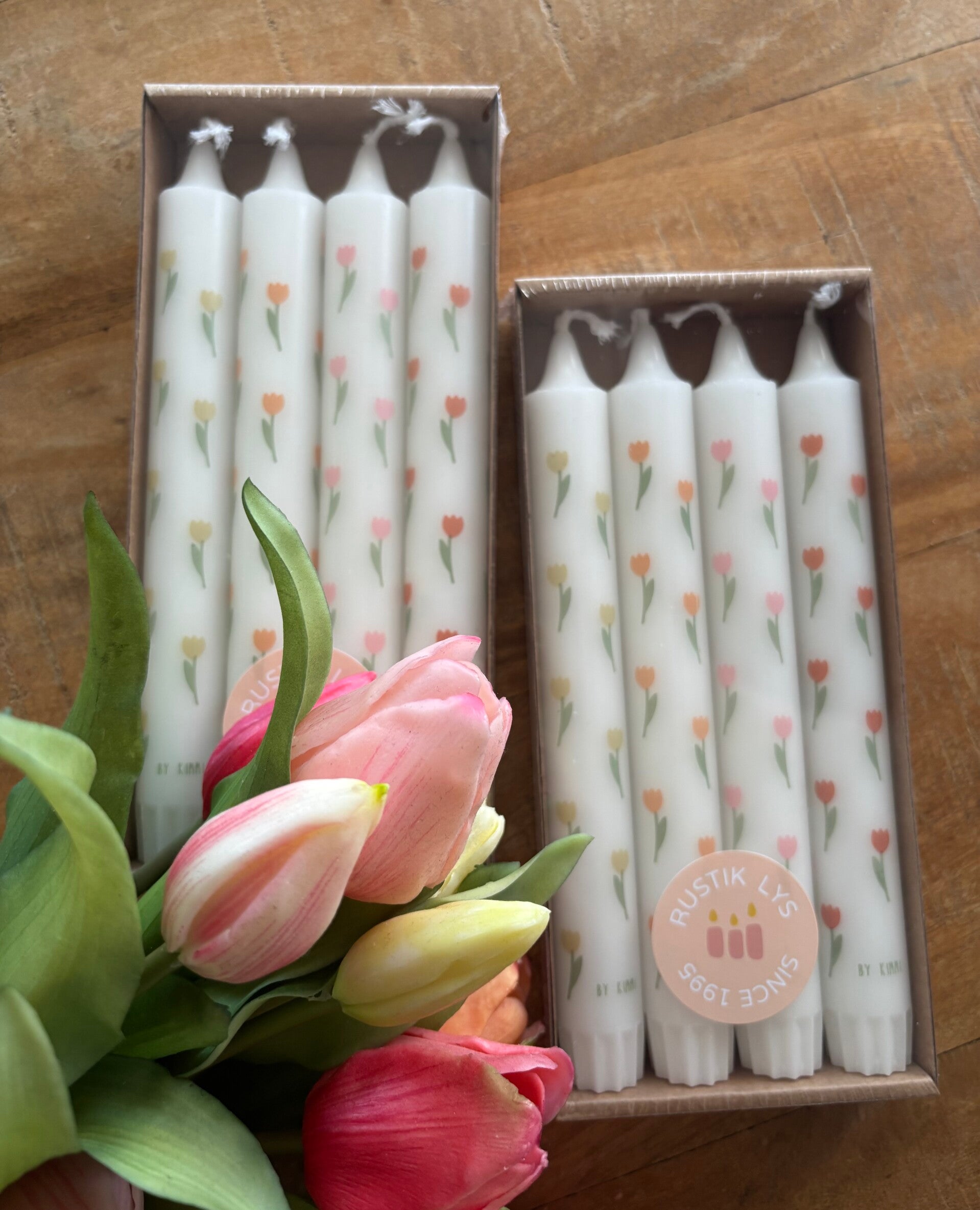 Tray met 4 (of per stuk) by Kimmi dinerkaarsen - Tulips