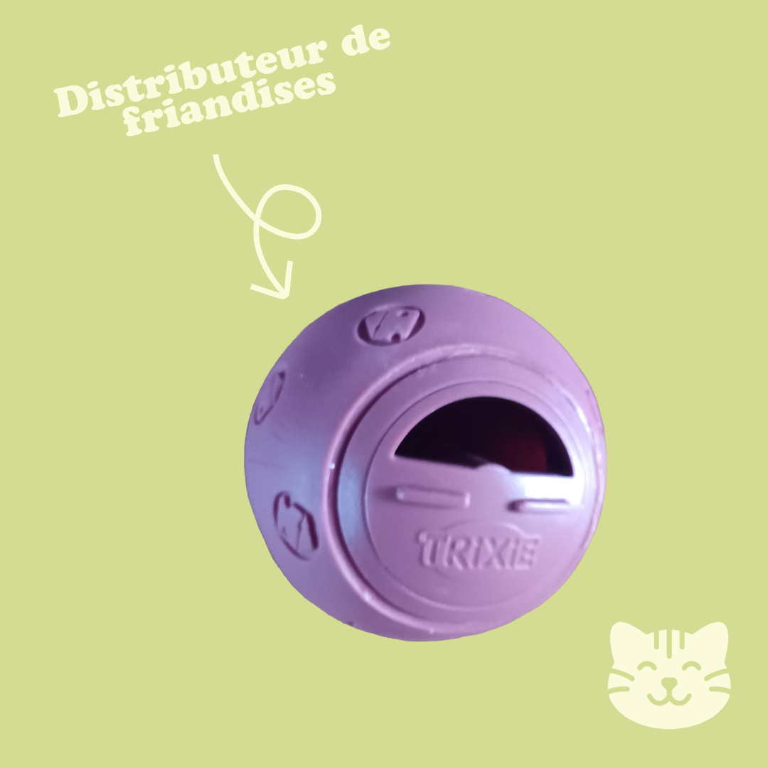 Balle distributrice de friandises souris