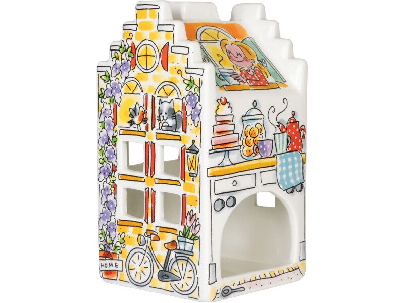 BLOND AMSTERDAM  EB: STEPPED GABLE HOUSE  202205